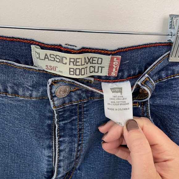 Levi's 550 Classic Relaxed Fit Bootcut Jeans 12L - Picture 4 of 9